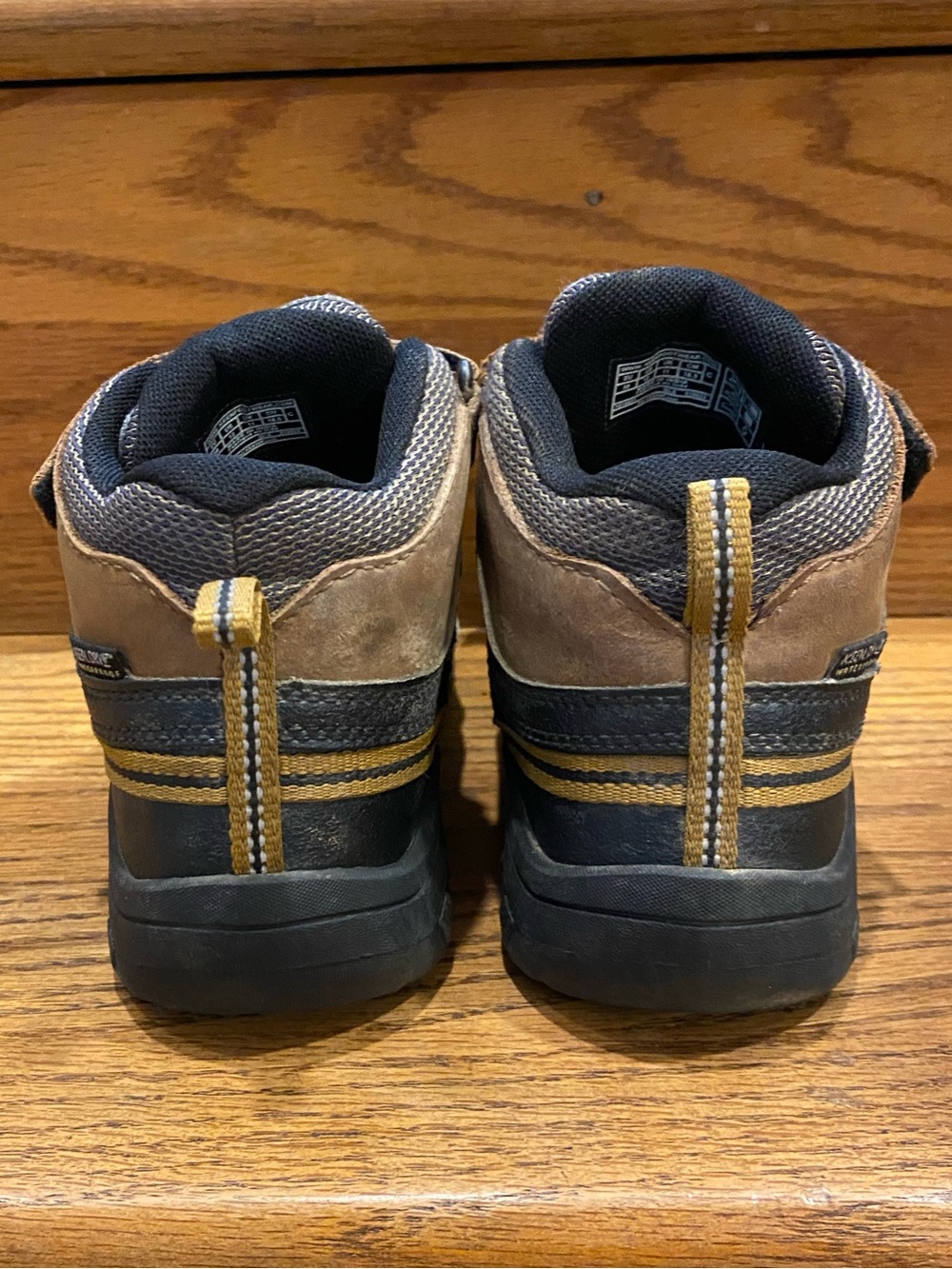 Keen Targhee - Brown and Black Kids' Hiking Boots - Size 12 - Picture 2 of 7